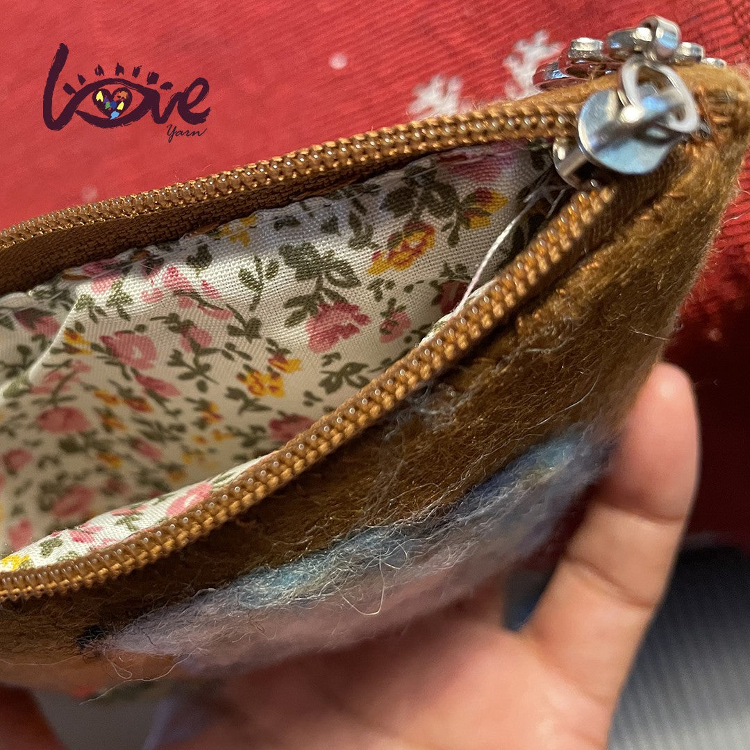 Parrot zipper pouch.