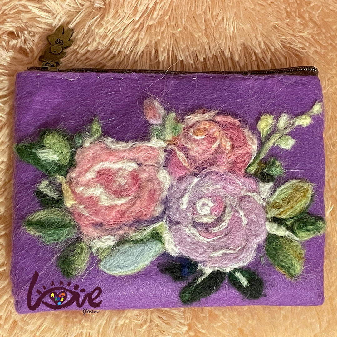 Pink flowers zipper pouch